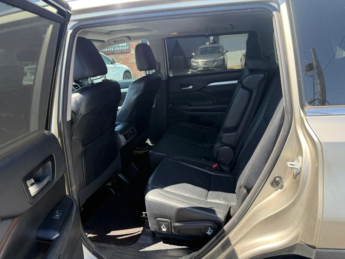 2015 Toyota Highlander XLE Sport Utility 4D