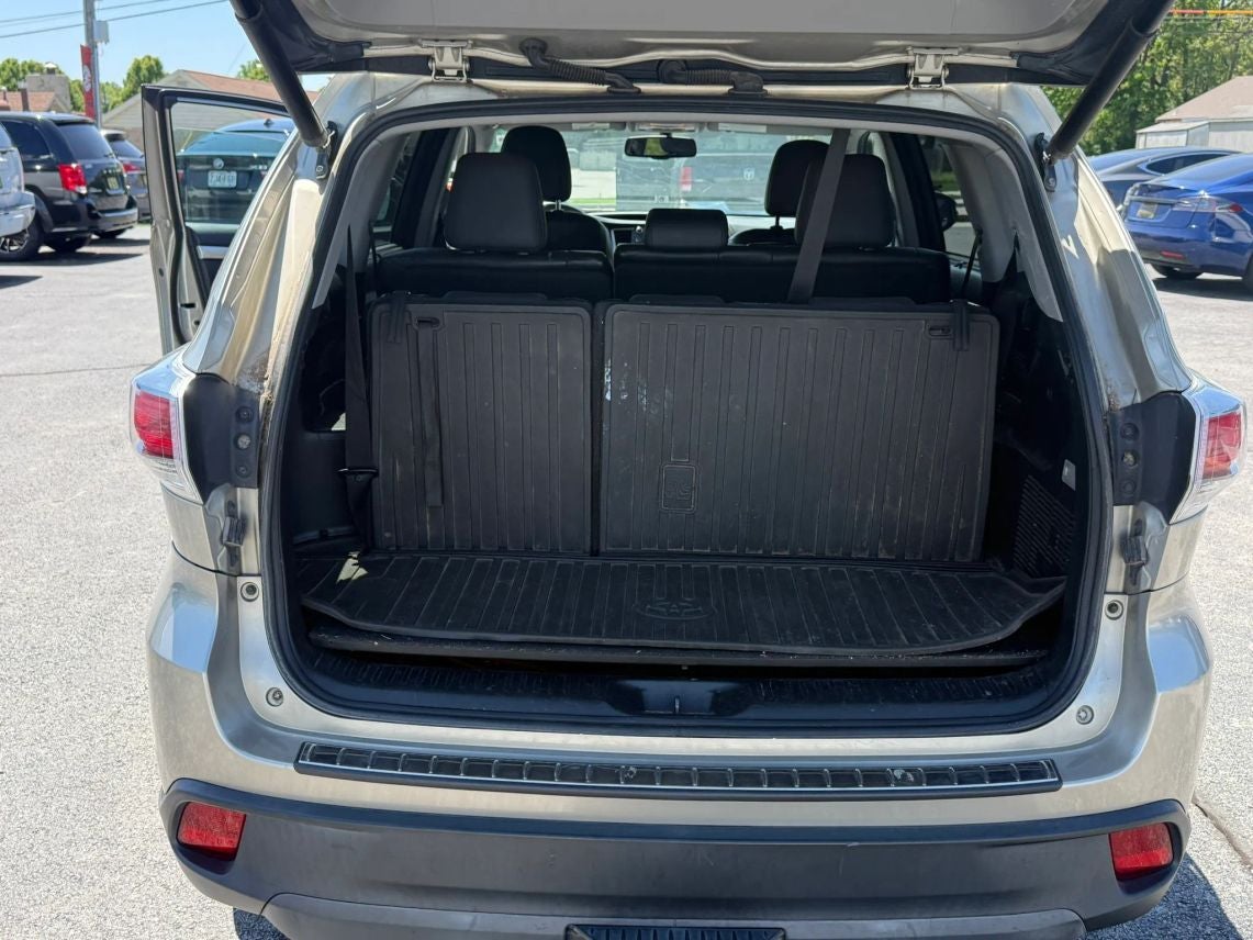 2015 Toyota Highlander XLE Sport Utility 4D