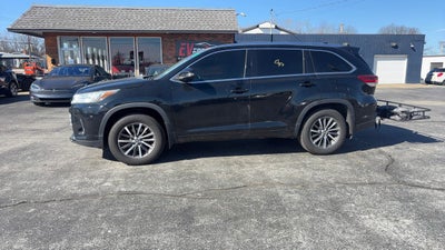 2017 Toyota Highlander XLE Sport Utility 4D