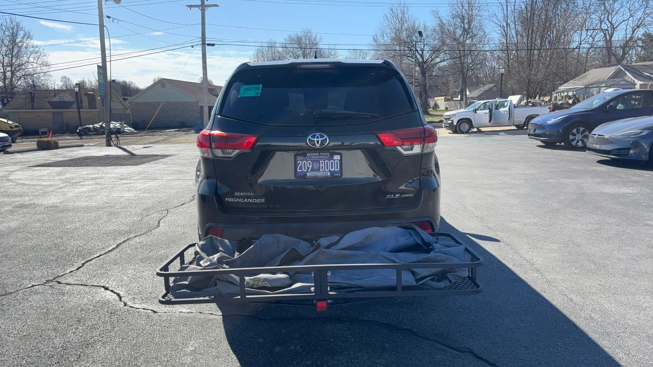 2017 Toyota Highlander XLE Sport Utility 4D