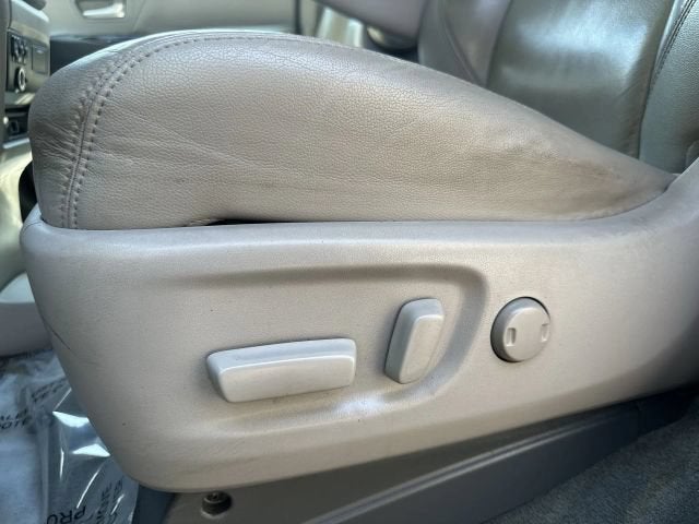 2016 Toyota Sienna XLE Premium Minivan 4D