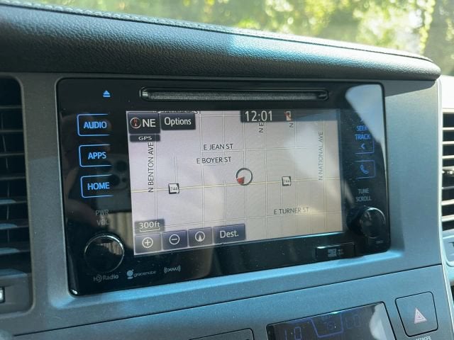 2016 Toyota Sienna XLE Premium Minivan 4D