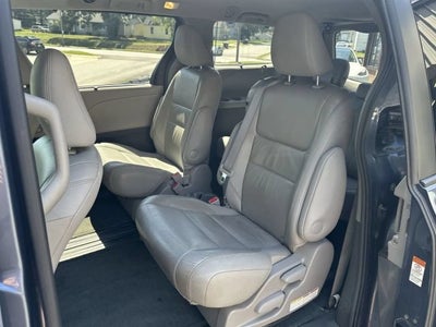 2016 Toyota Sienna XLE Premium Minivan 4D