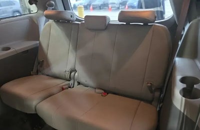 2016 Toyota Sienna XLE Premium Minivan 4D