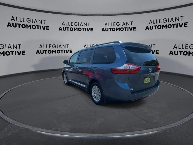 2016 Toyota Sienna XLE Premium Minivan 4D