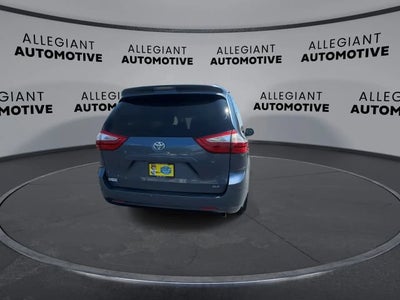 2016 Toyota Sienna XLE Premium Minivan 4D
