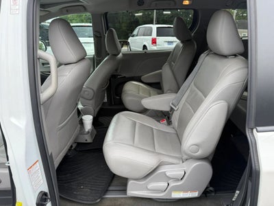 2017 Toyota Sienna XLE Minivan 4D