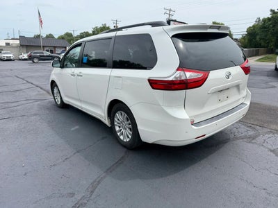 2017 Toyota Sienna XLE Minivan 4D