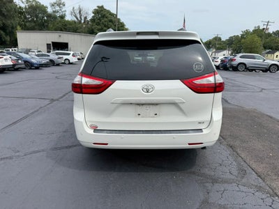 2017 Toyota Sienna XLE Minivan 4D