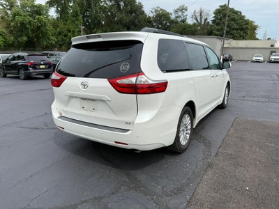 2017 Toyota Sienna XLE Minivan 4D