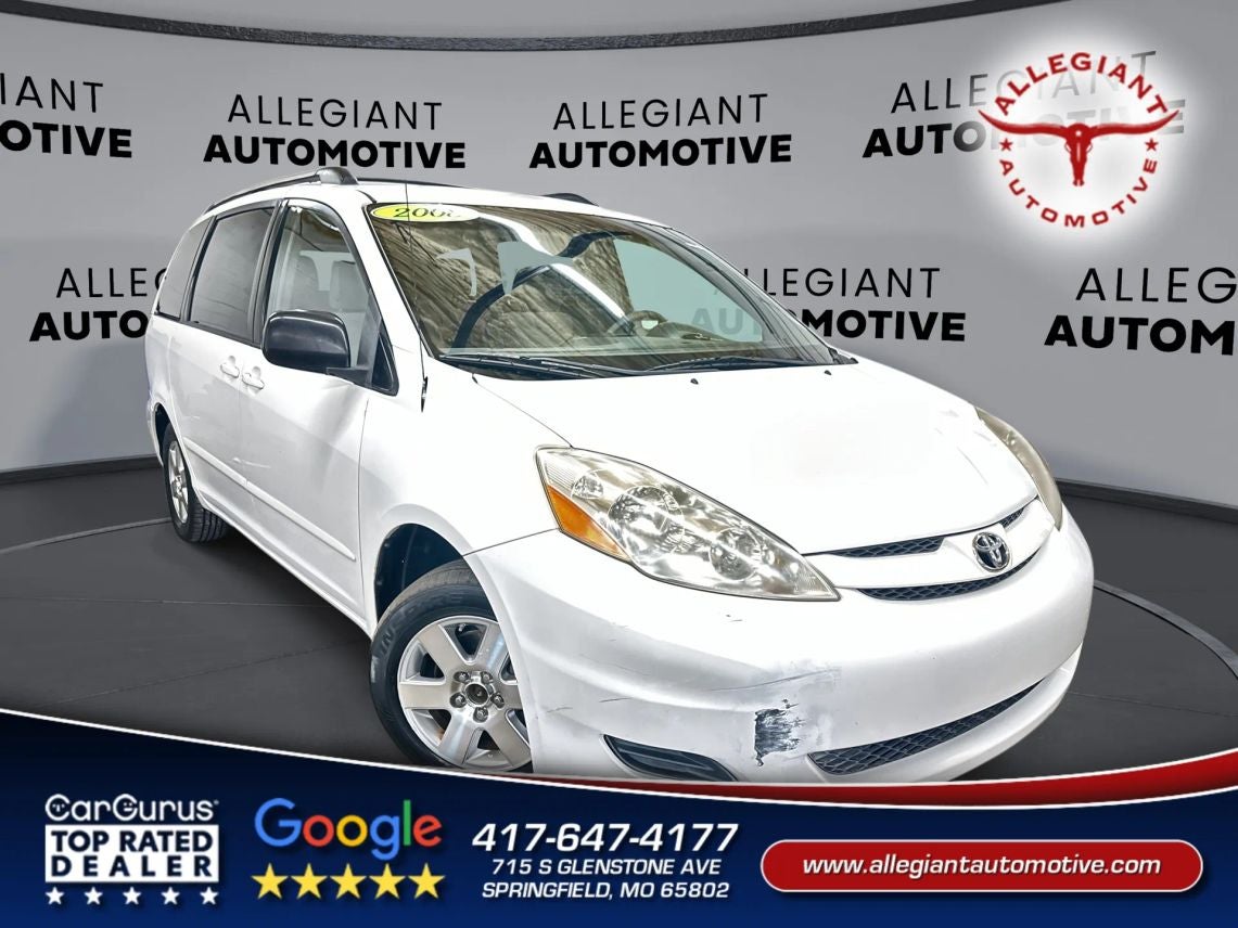 2008 Toyota Sienna LE Minivan 4D