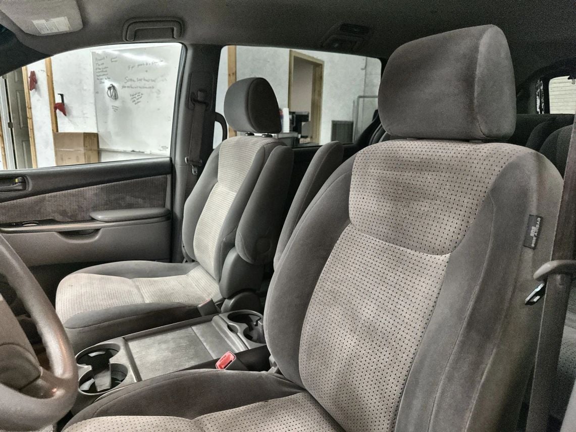 2008 Toyota Sienna LE Minivan 4D