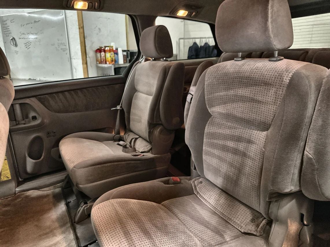 2008 Toyota Sienna LE Minivan 4D