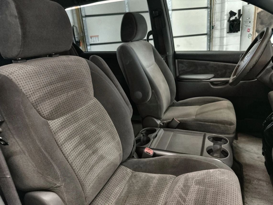 2008 Toyota Sienna LE Minivan 4D