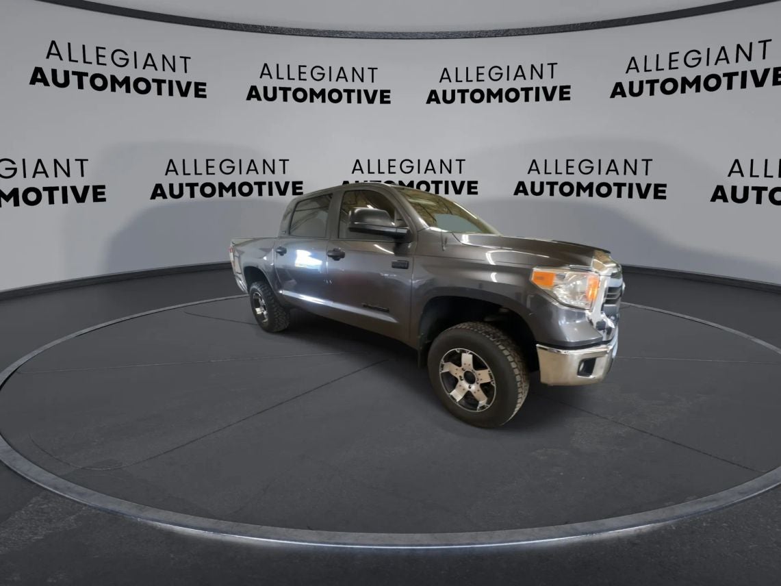 2015 Toyota Tundra CrewMax SR5 Pickup 4D 5 1/2 ft