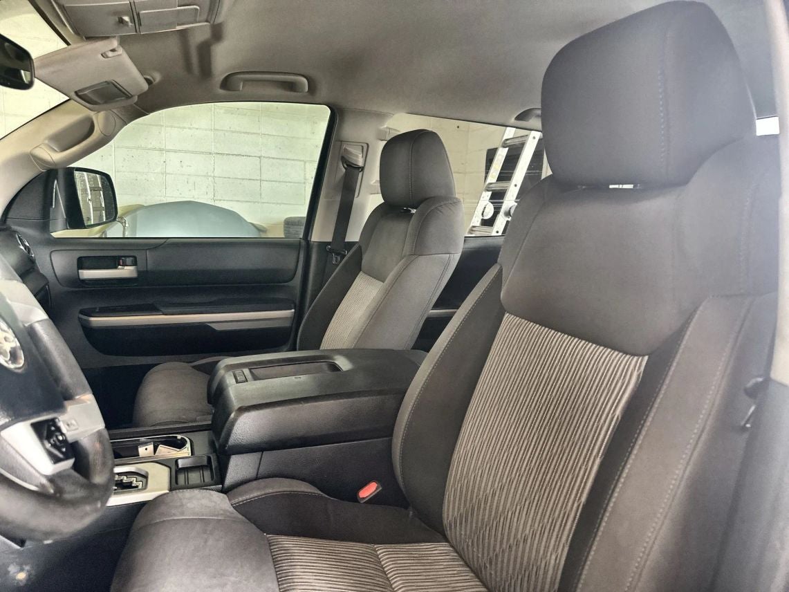 2015 Toyota Tundra CrewMax SR5 Pickup 4D 5 1/2 ft