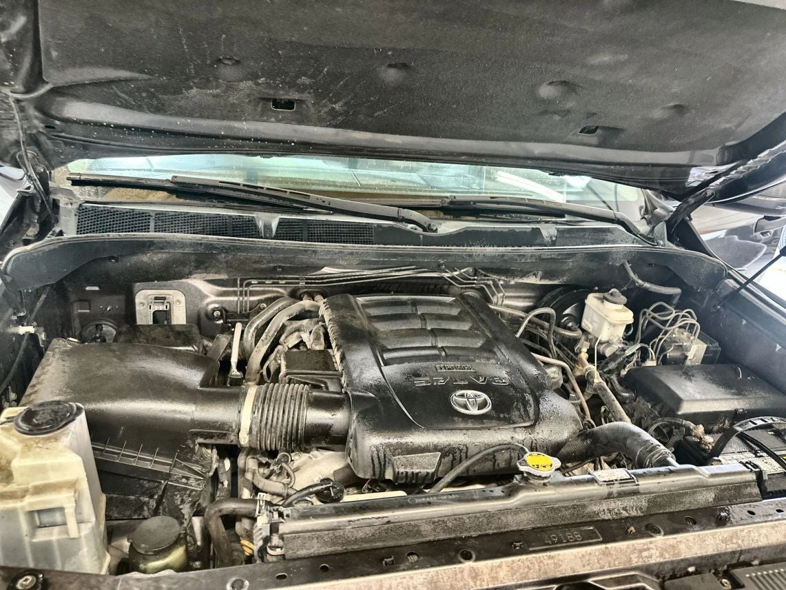 2015 Toyota Tundra CrewMax SR5 Pickup 4D 5 1/2 ft