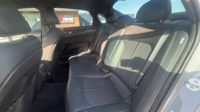 2022 Kia K5 GT-Line Sedan 4D