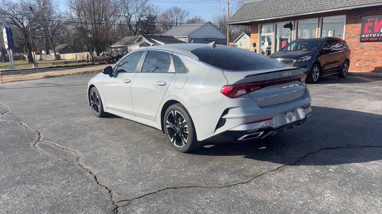 2022 Kia K5 GT-Line Sedan 4D