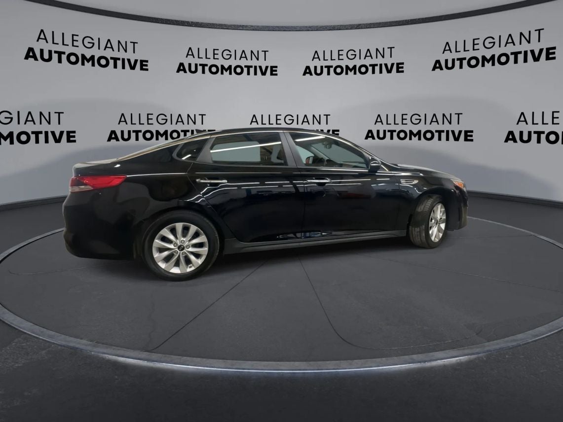 2018 Kia Optima LX Sedan 4D