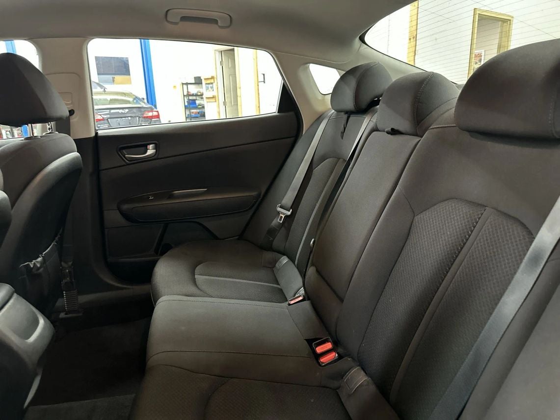 2018 Kia Optima LX Sedan 4D