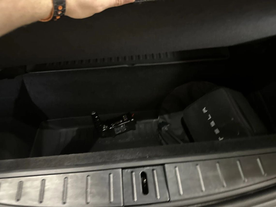 2022 Tesla Model X Long Range Sport Utility 4D