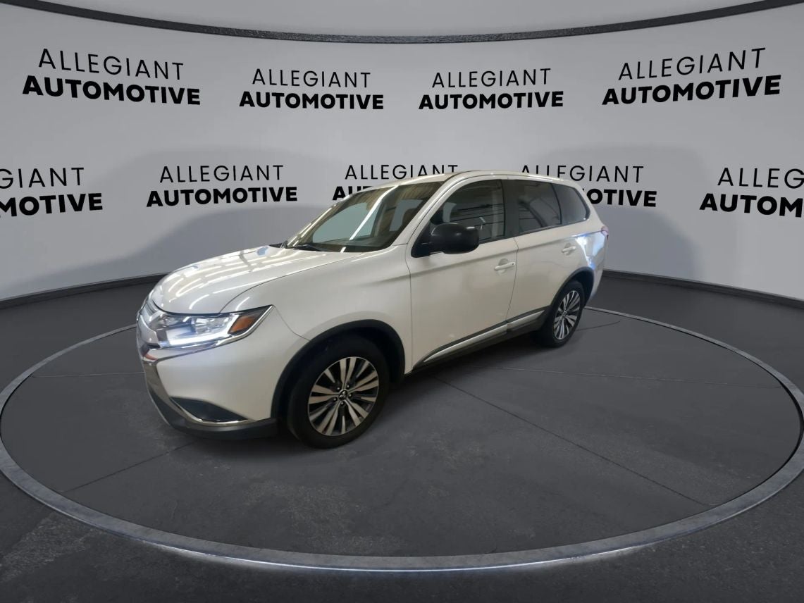 2020 Mitsubishi Outlander ES Sport Utility 4D
