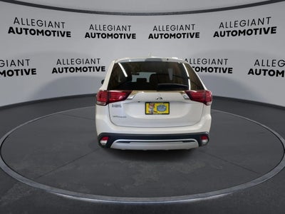 2020 Mitsubishi Outlander ES Sport Utility 4D