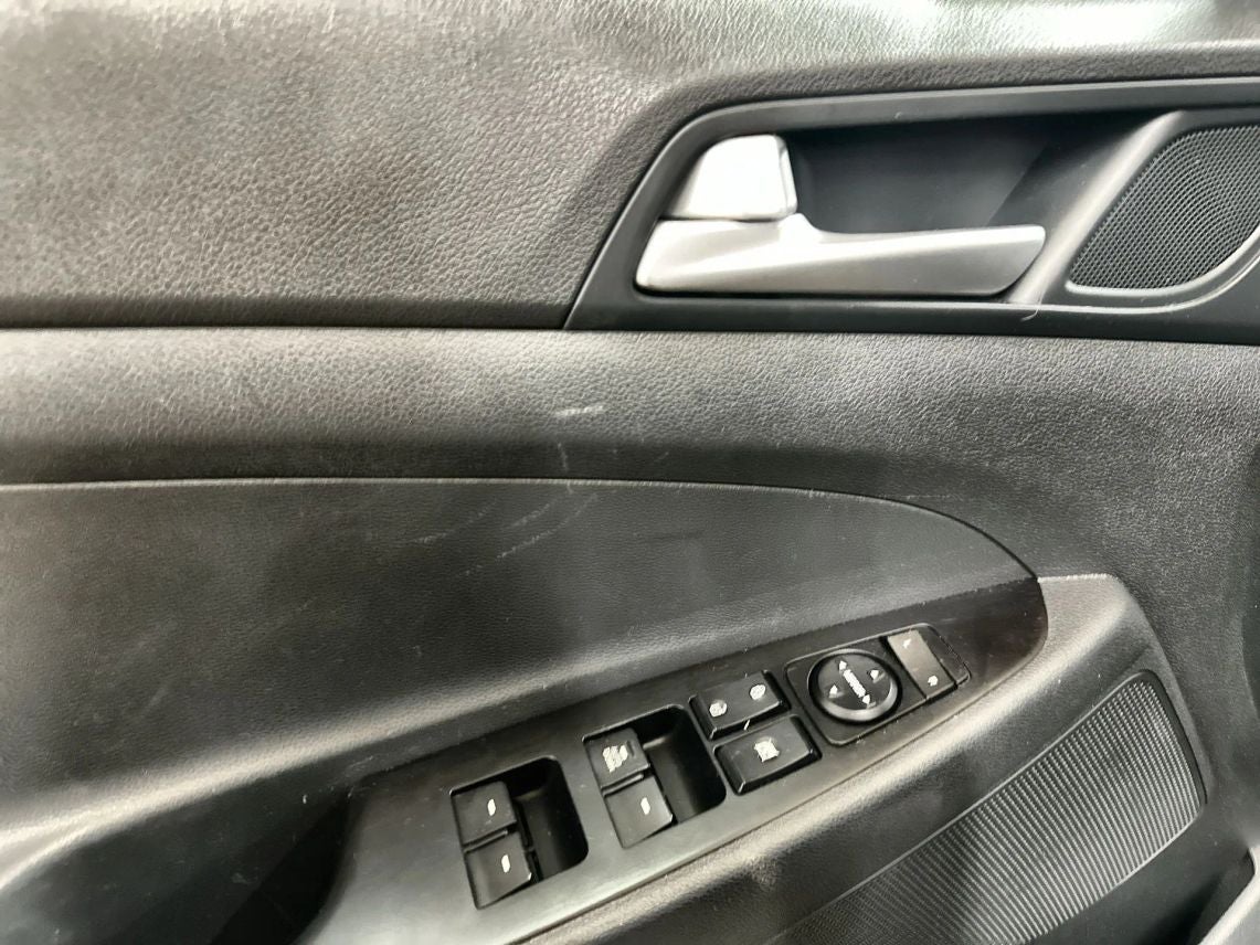 2020 Hyundai Tucson SE Sport Utility 4D