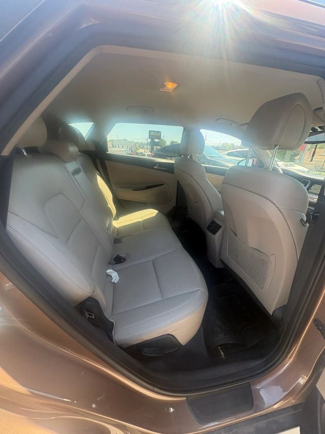 2017 Hyundai Tucson SE Plus Sport Utility 4D