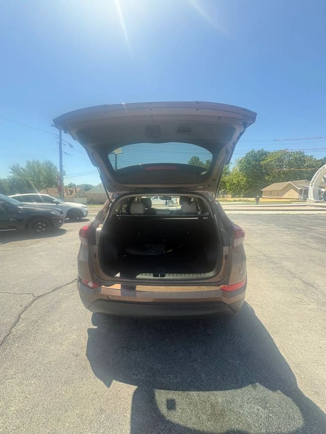 2017 Hyundai Tucson SE Plus Sport Utility 4D