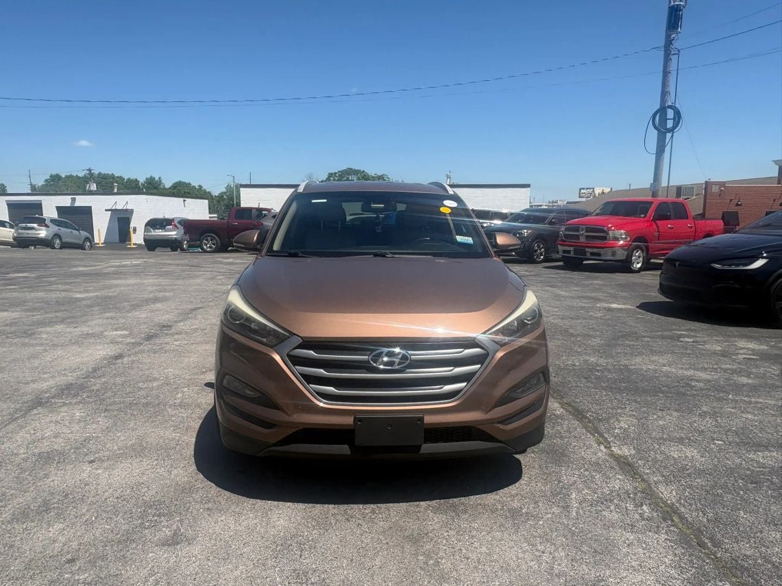 2017 Hyundai Tucson SE Plus Sport Utility 4D