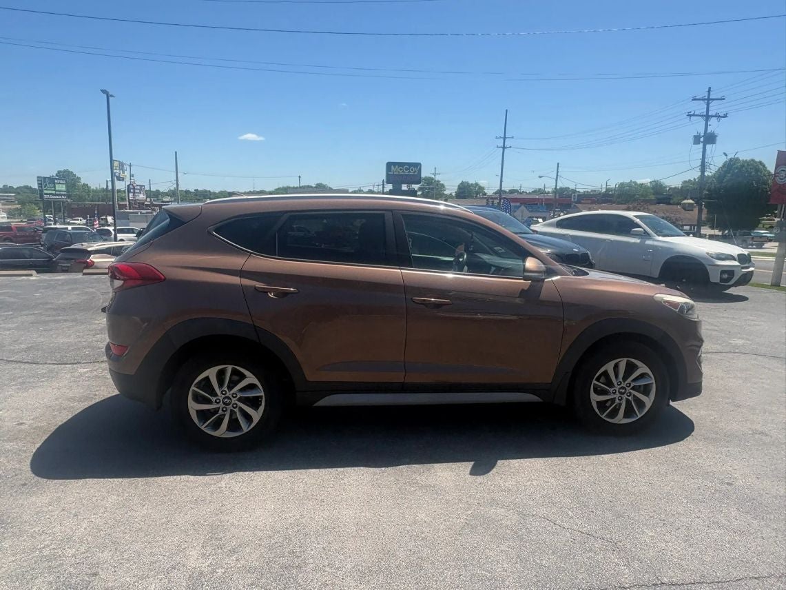 2017 Hyundai Tucson SE Plus Sport Utility 4D