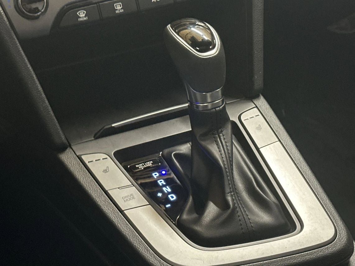 2017 Hyundai Elantra Limited Sedan 4D