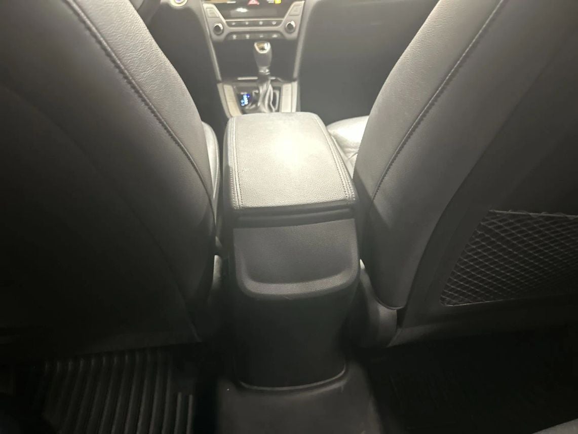 2017 Hyundai Elantra Limited Sedan 4D