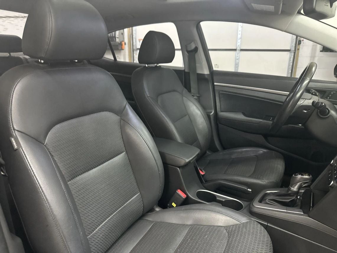 2017 Hyundai Elantra Limited Sedan 4D