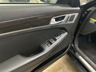 2015 Hyundai Genesis 3.8 Sedan 4D