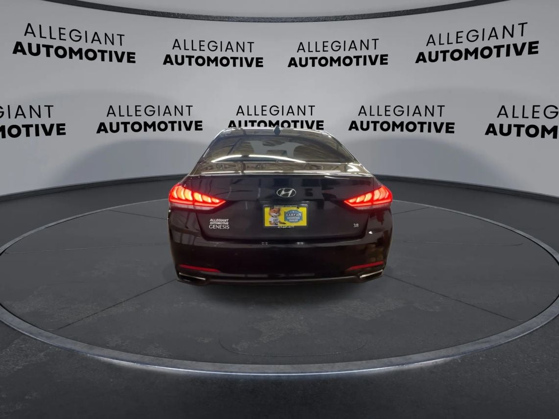 2015 Hyundai Genesis 3.8 Sedan 4D