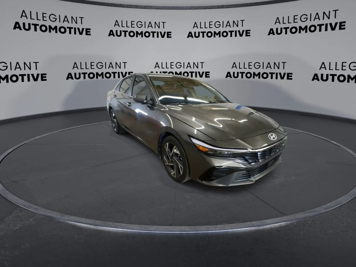 2025 Hyundai Elantra Sel
