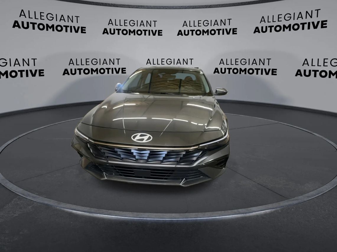 2025 Hyundai Elantra Sel