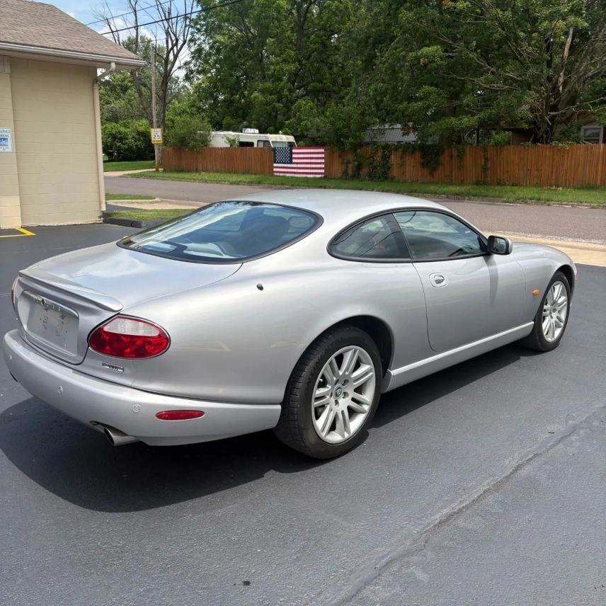 2005 Jaguar XK XK8 Coupe 2D