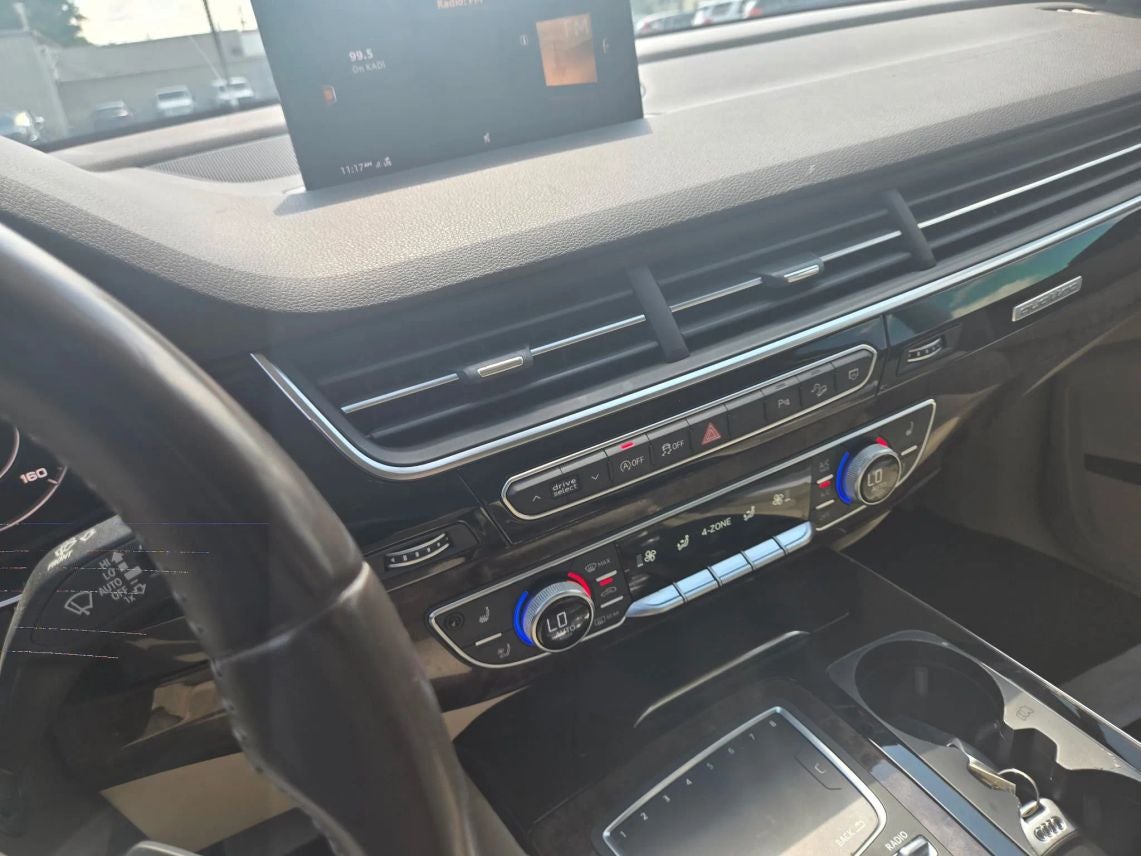 2018 Audi Q7 3.0T Prestige Sport Utility 4D