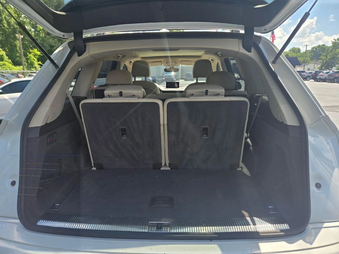 2018 Audi Q7 3.0T Prestige Sport Utility 4D