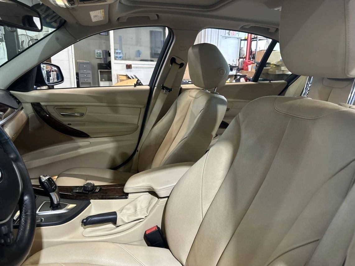 2014 BMW 3 Series 328i xDrive Sedan 4D