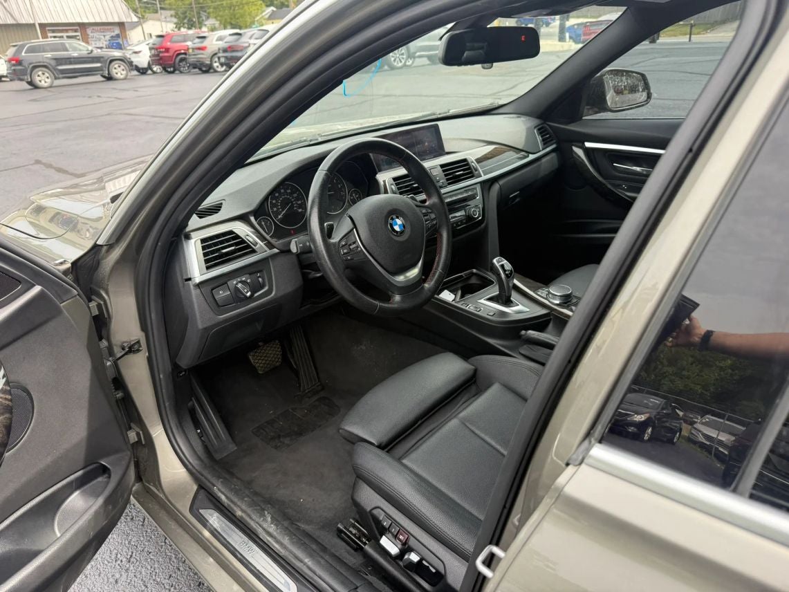 2017 BMW 3 Series 330i Sedan 4D