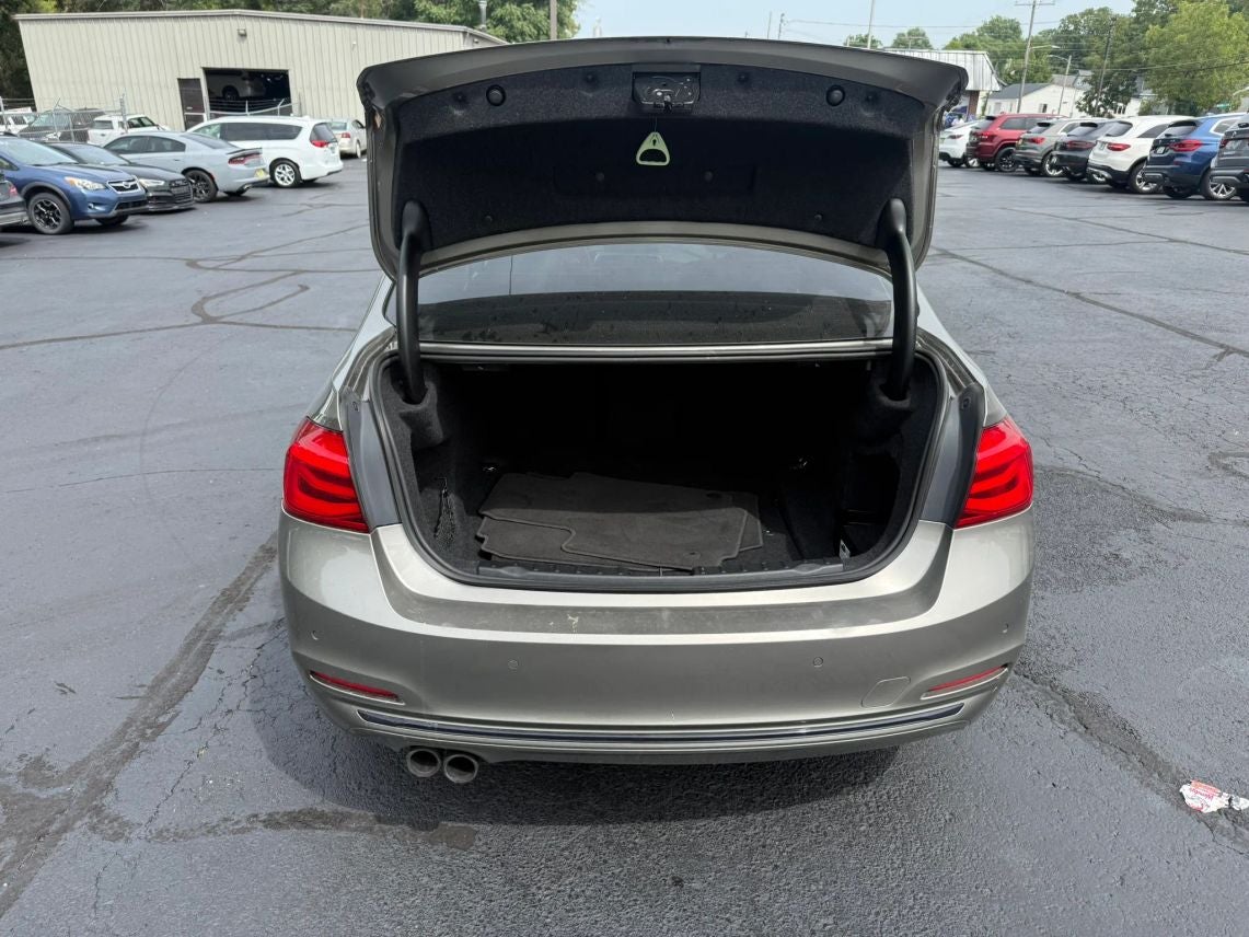 2017 BMW 3 Series 330i Sedan 4D