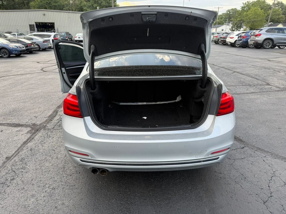 2017 BMW 3 Series 330i Sedan 4D
