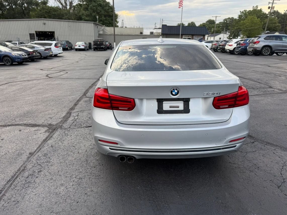 2017 BMW 3 Series 330i Sedan 4D