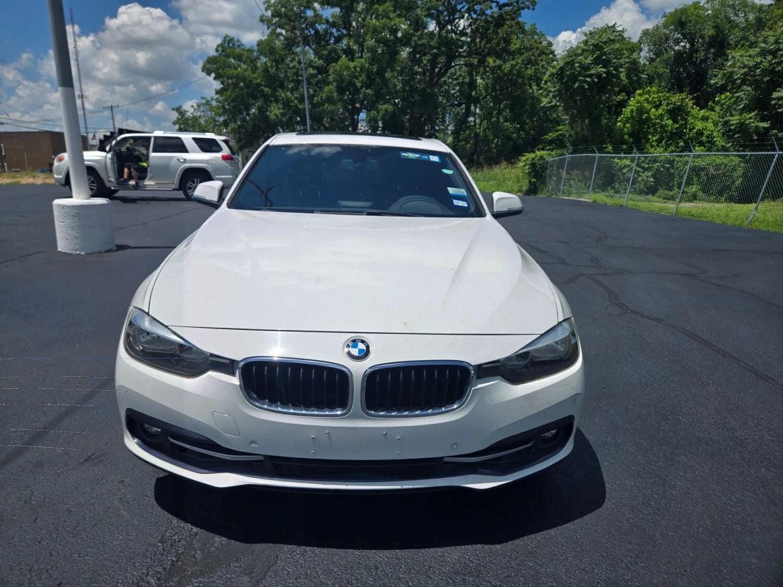 2017 BMW 3 Series 330i xDrive Sedan 4D