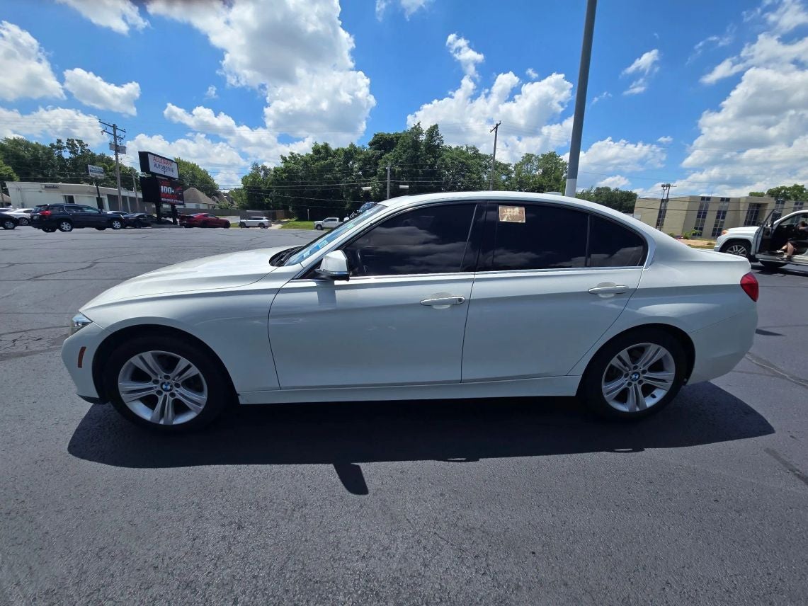 2017 BMW 3 Series 330i xDrive Sedan 4D